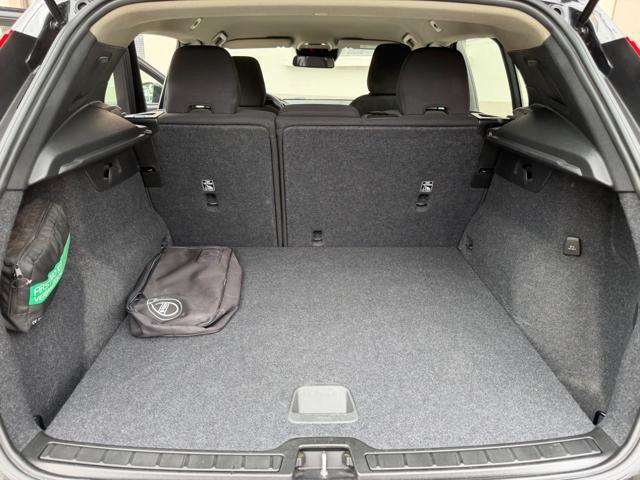 VOLVO XC40 IN PROMO!!!!!!!!BENZINA Geartronic Momentum Core