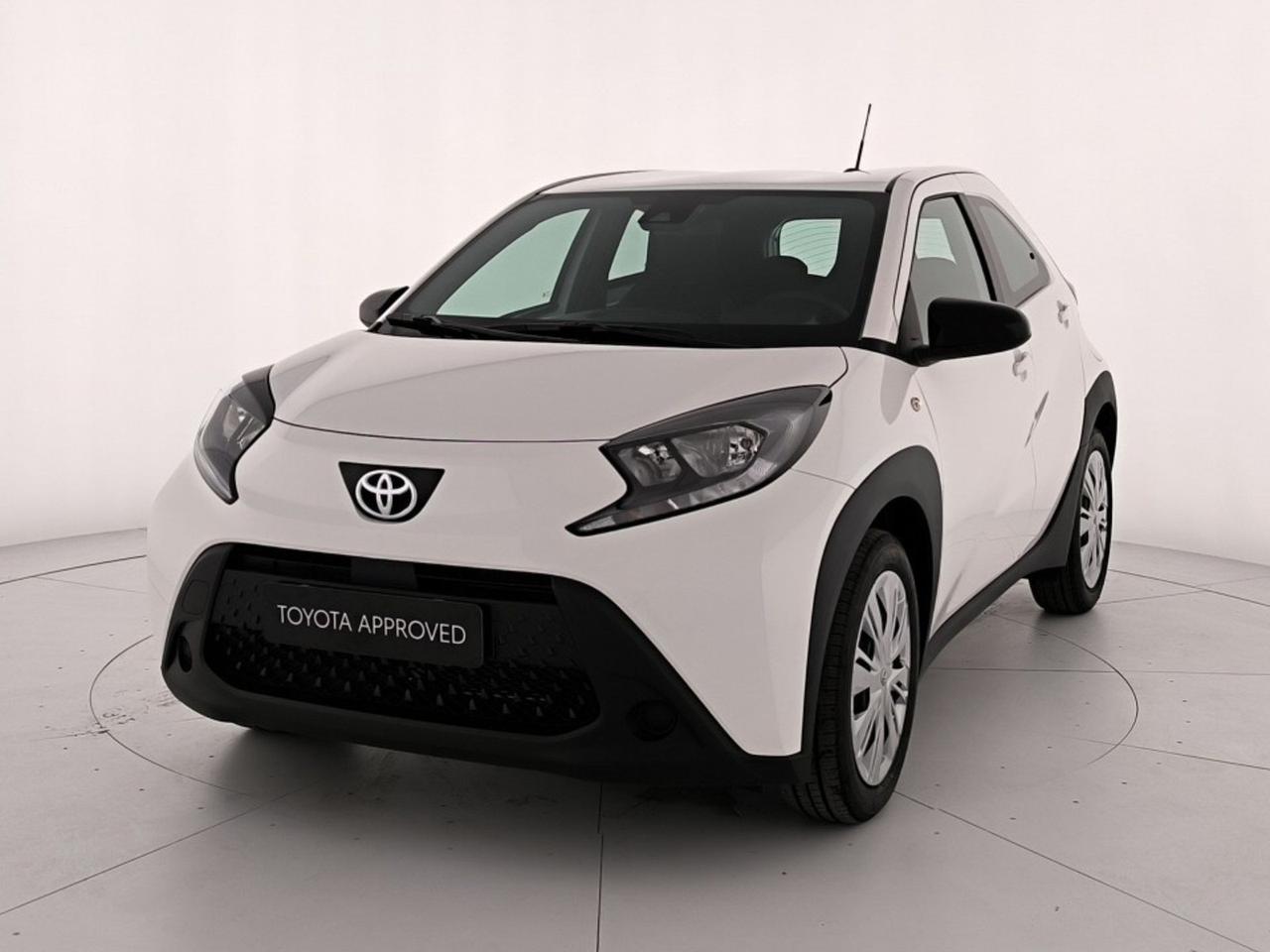 Toyota Aygo x 1.0 active 72cv
