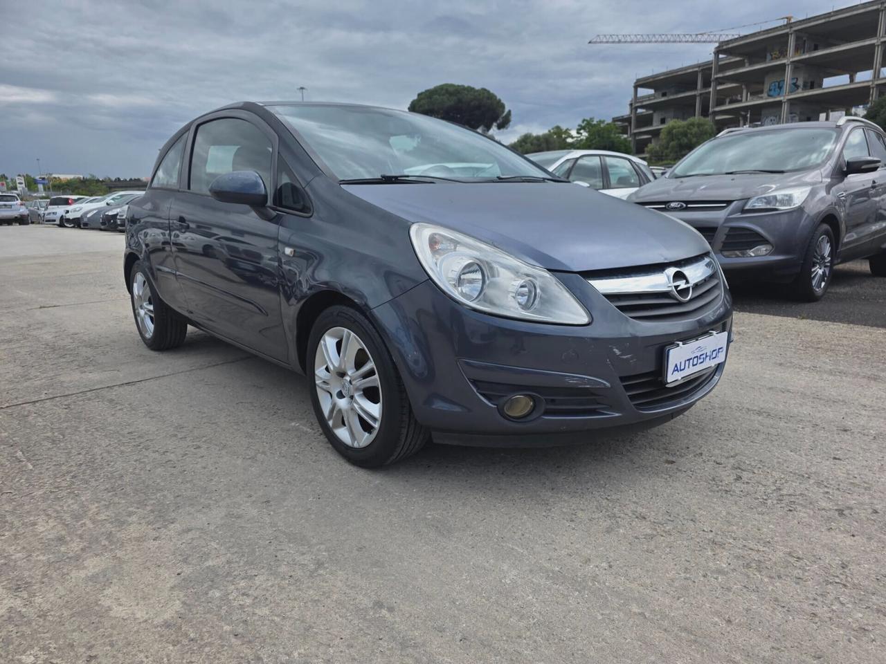 Opel Corsa 1.2 3 porte Enjoy