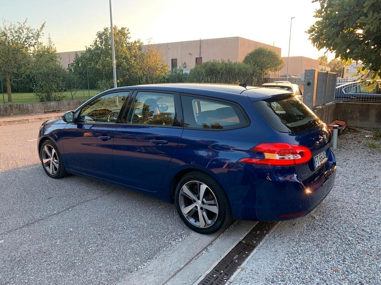 Peugeot 308 BlueHDi 100 S&amp;amp;S SW Active