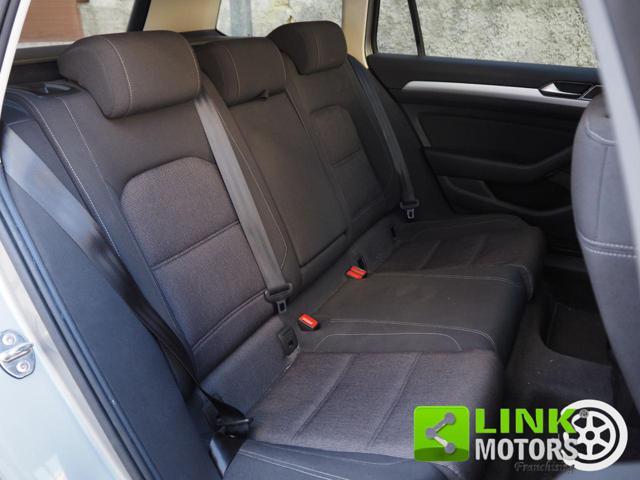 VOLKSWAGEN Passat Variant 2.0 TDI DSG Executive BlueMotion Tech.