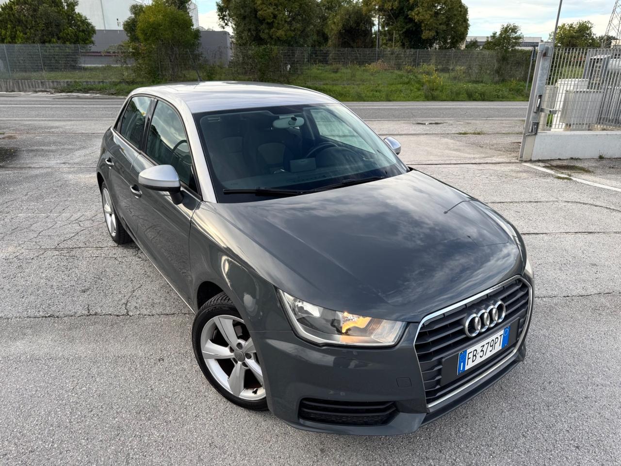 AUDI A1 SPORTBACK 1.0 TFSI Metal Plus