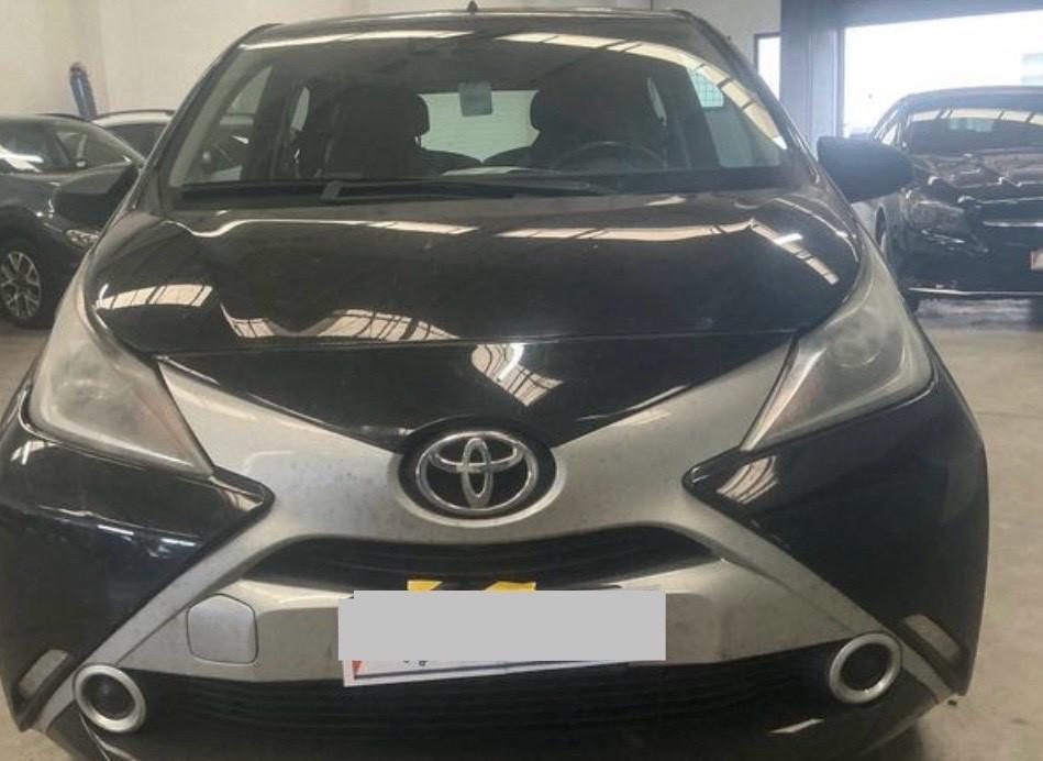 Toyota Aygo 1.0 VVT-i 69 CV 5 porte x-play