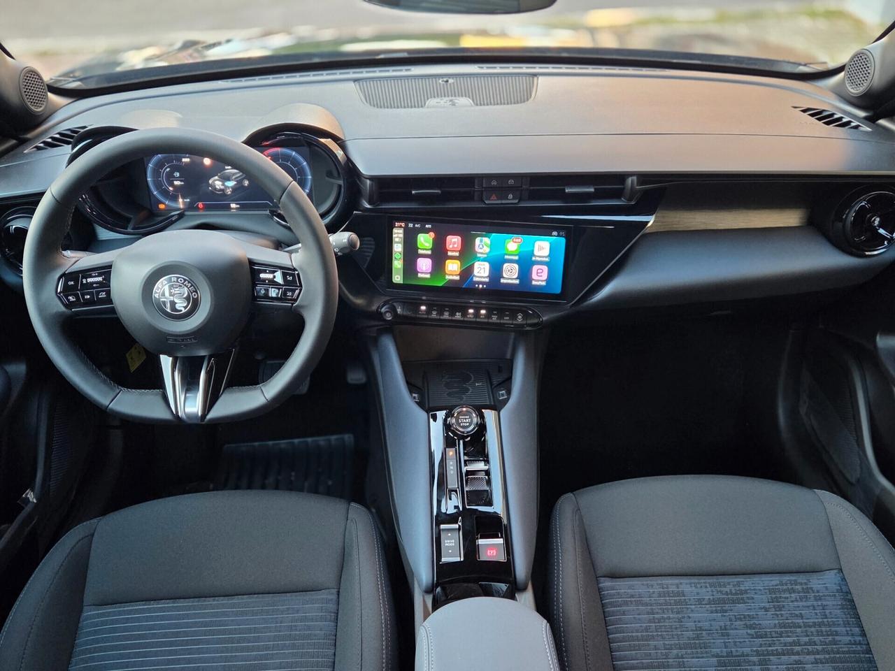 Alfa Romeo Junior 1.2 145cv Hybrid eDCT6 TECHNO PACK KM0