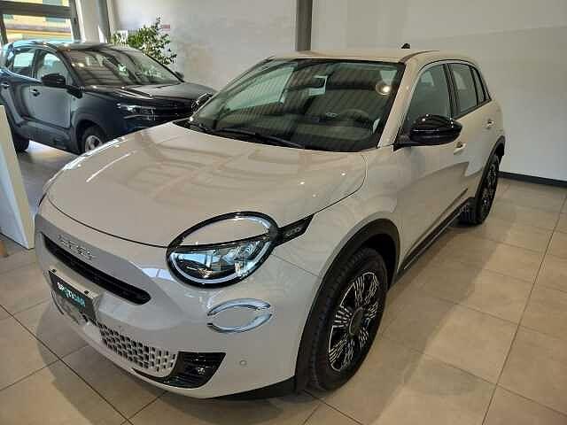 Fiat 600 Hybrid Hybrid 145 CV DCT MHEV Pop