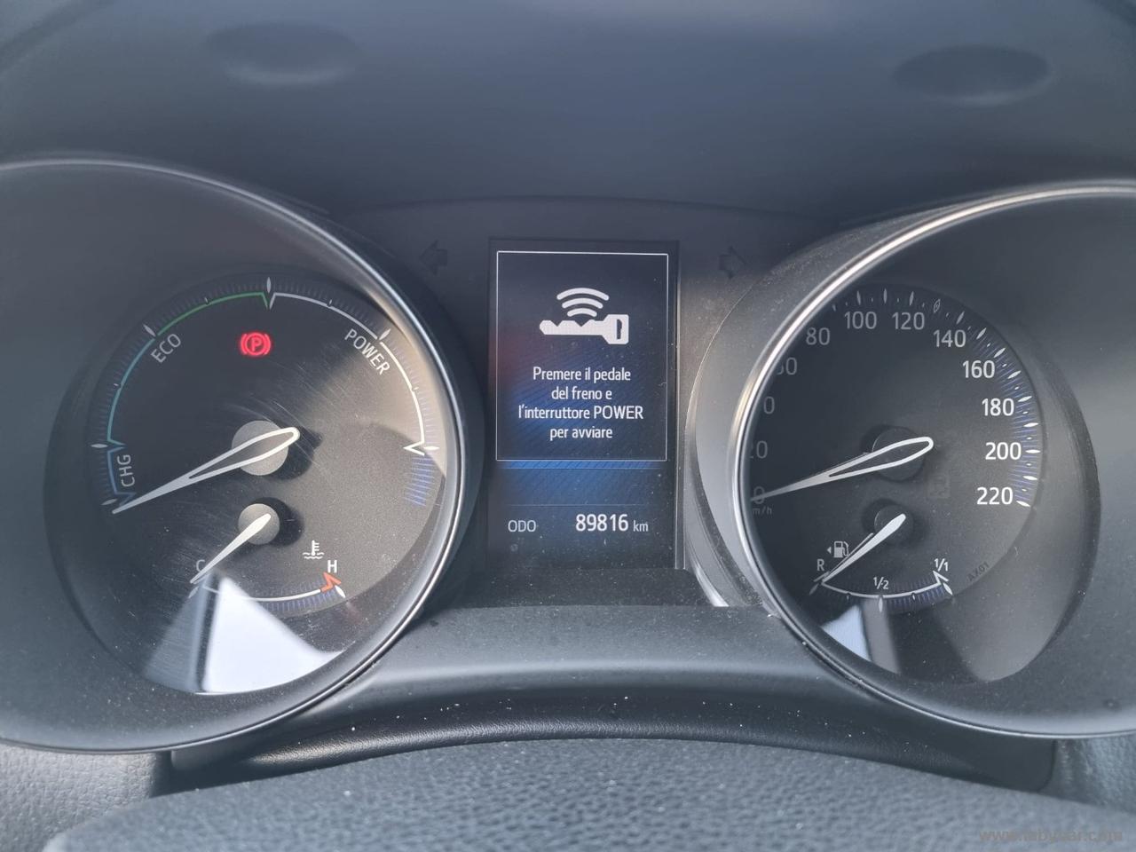 TOYOTA C-HR 1.8 Hybrid E-CVT Trend