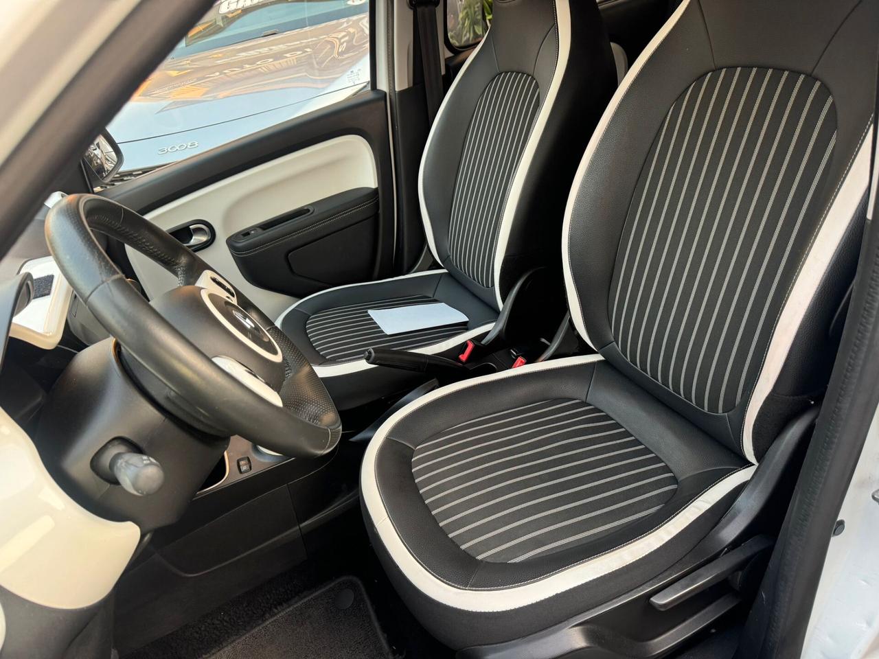 Renault Twingo TCe 95 CV EDC Intens