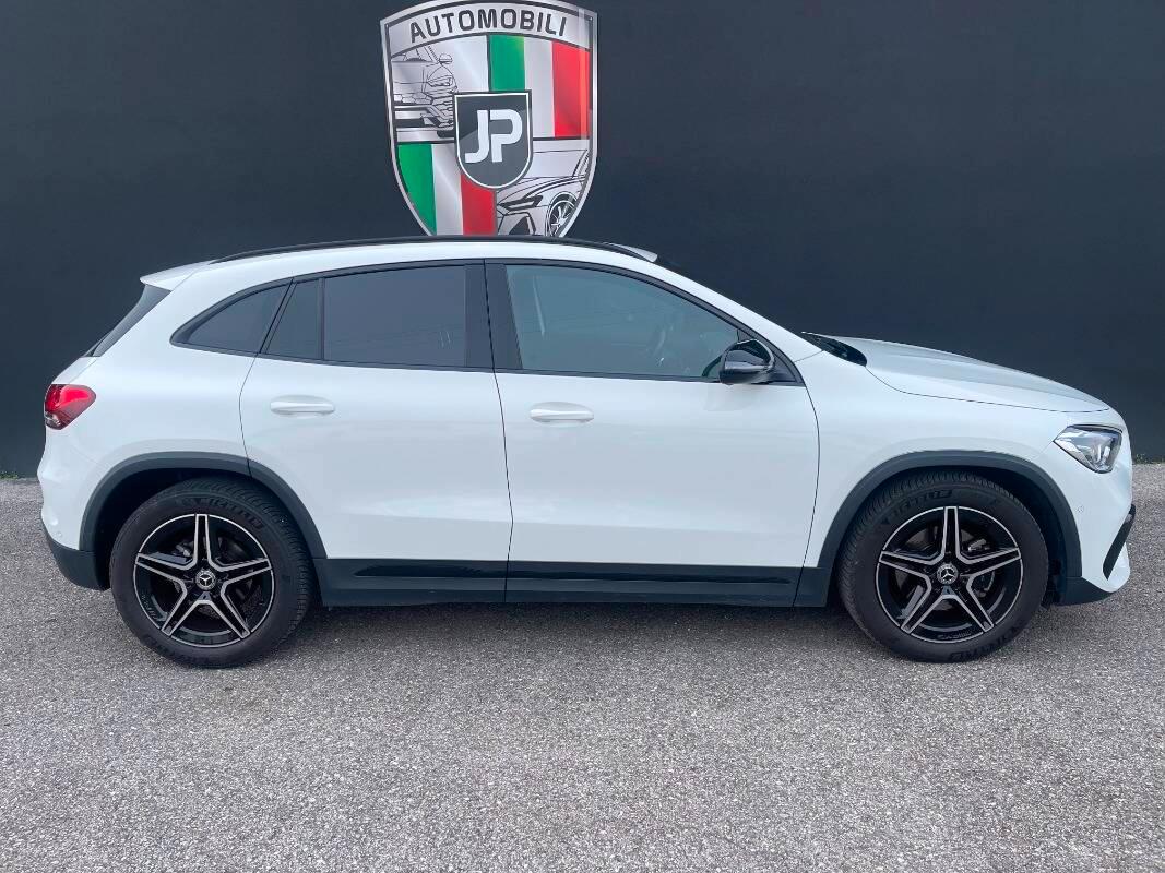 Mercedes Classe GLA 200 d Premium Pack Night Telecamera AMG