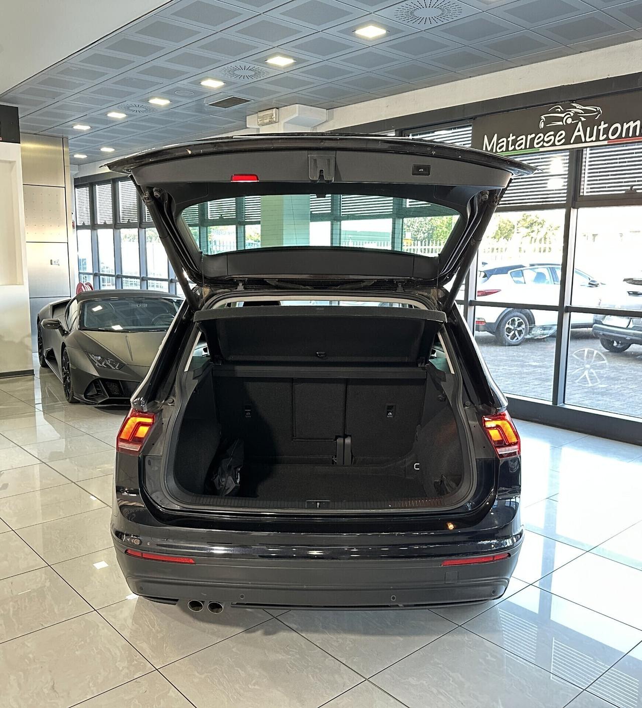 Volkswagen Tiguan 2.0d 150cv DSG CarPlay PaddleF1 ADAS Finanziabile