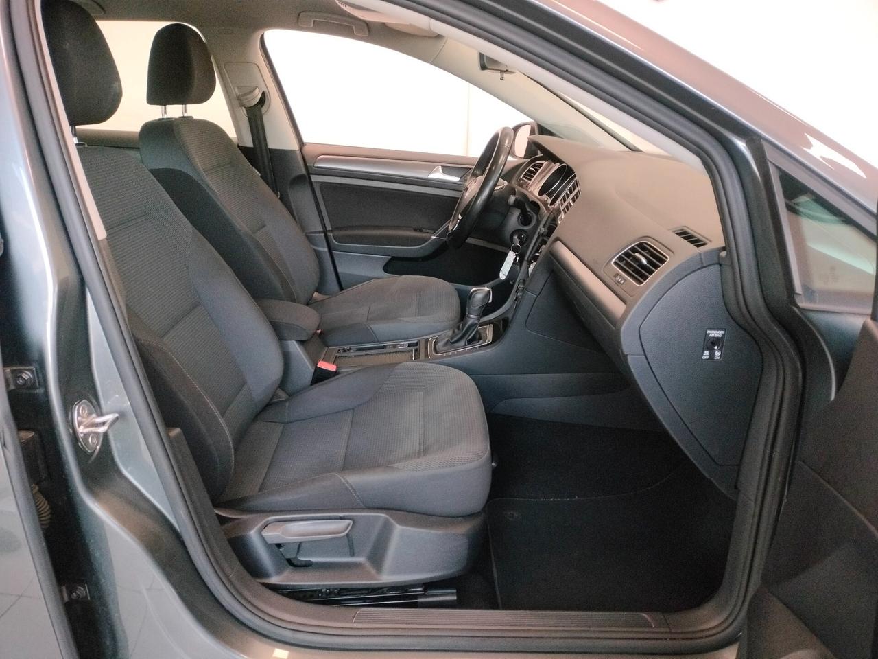 Volkswagen Golf 1.0 TSI 110 CV 5p. Business BlueMotion Technology