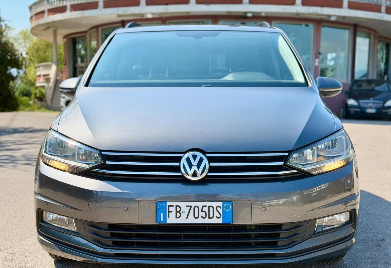 Volkswagen Touran 2016 1.6 TDI 7 posti OK NEOPATENTATI ! ! !