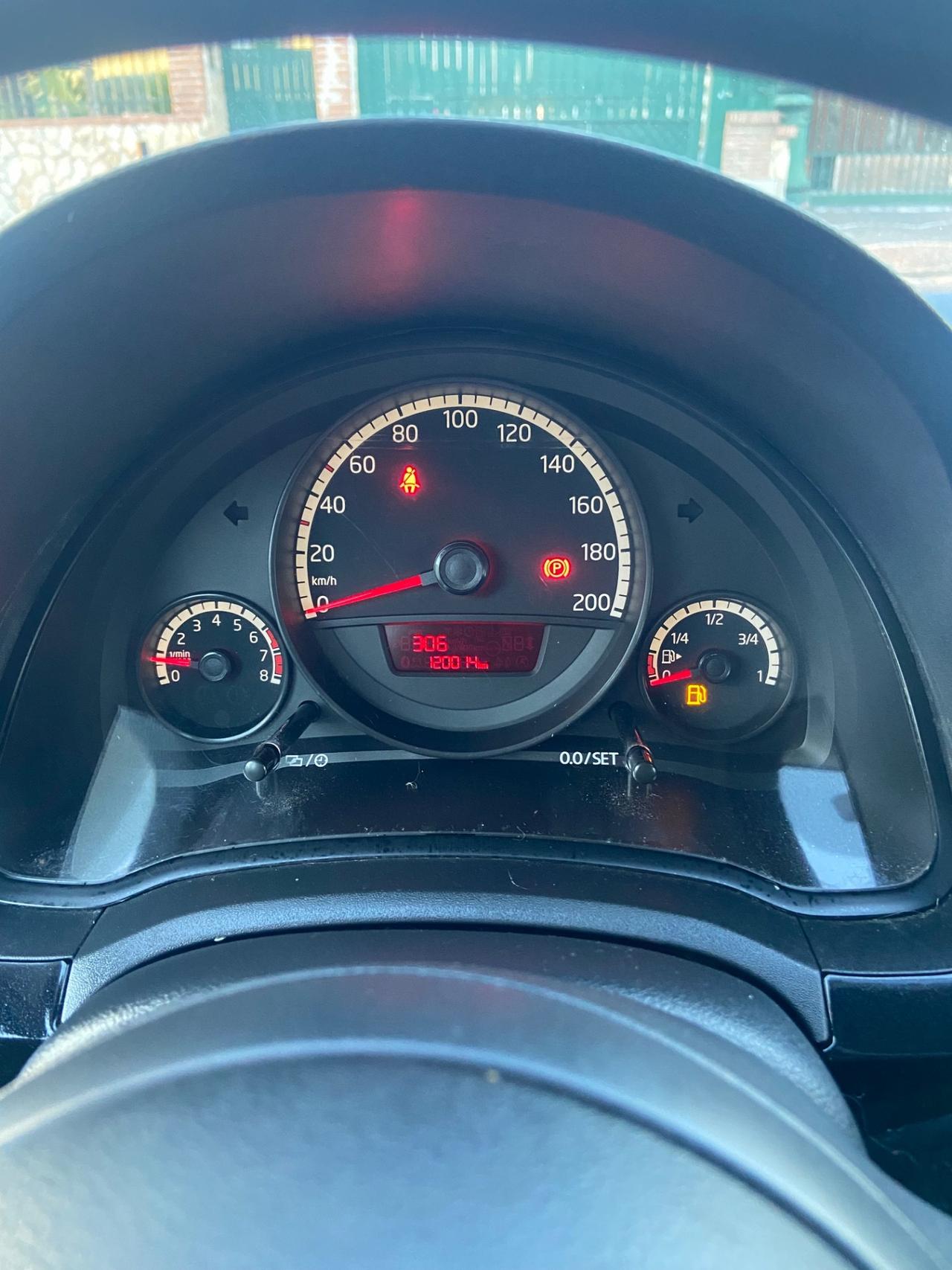 Volkswagen up! 1.0 3p. take