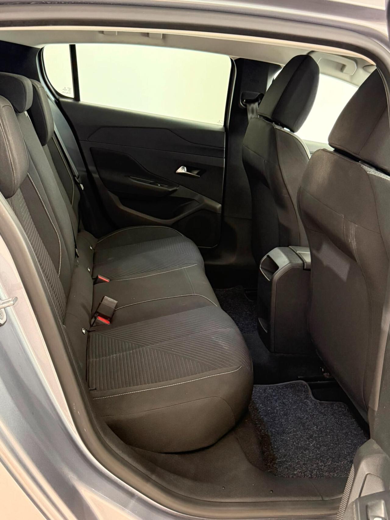 Peugeot 308 1.5 diesel 130CV Allure Pack 2023 90.000km