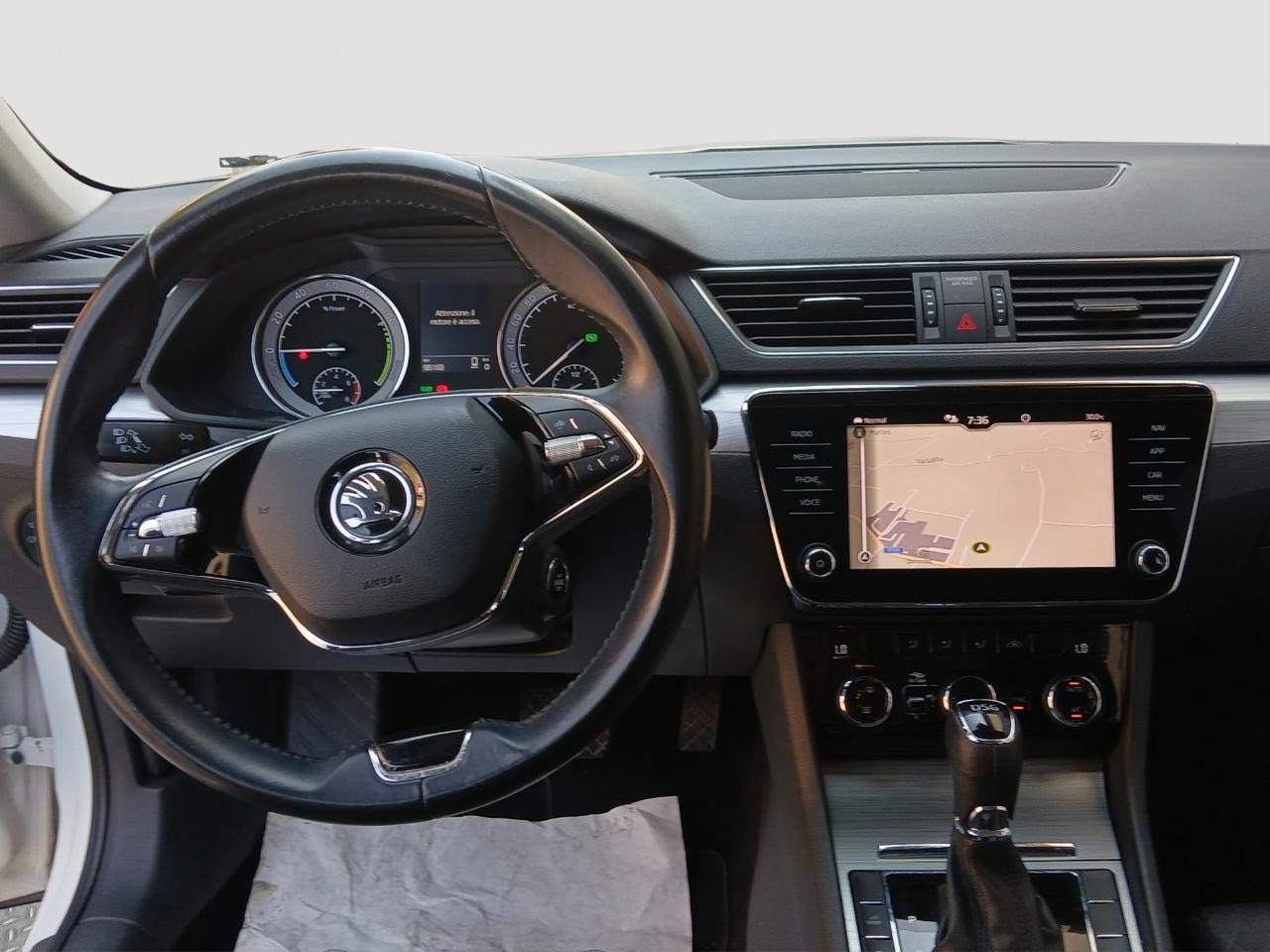 Skoda Superb iV Wagon Superb Wagon iV 1.4 tsi phev Executive dsg