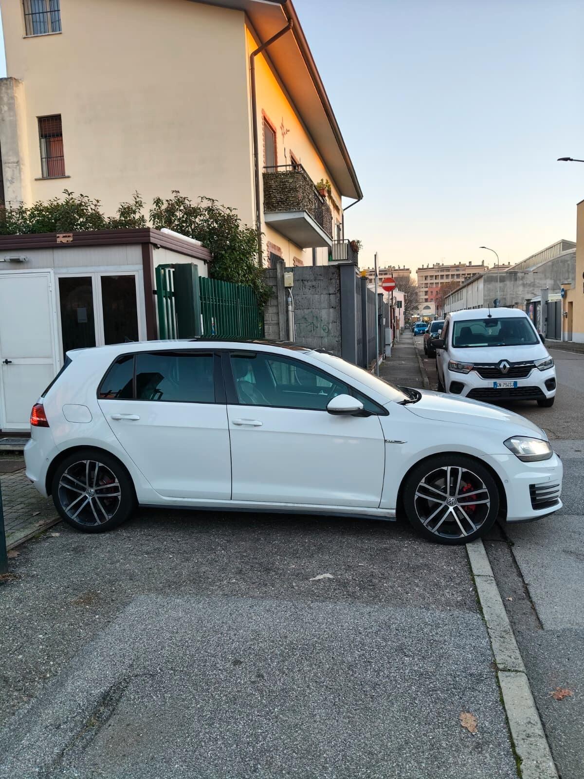 Volkswagen Golf GTD 2.0 TDI 5p. BlueMotion Technology