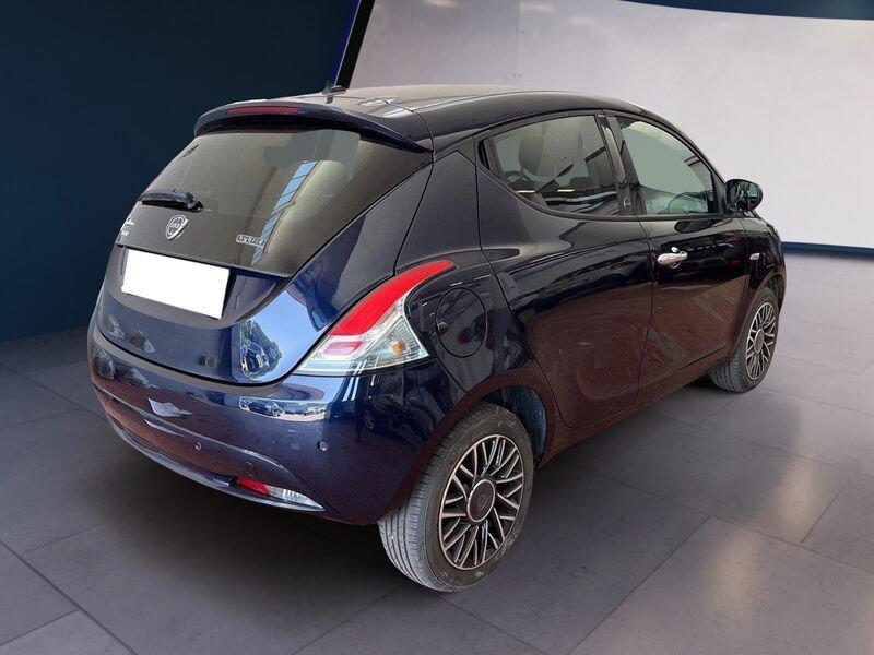 Lancia Ypsilon III 2015 1.0 hybrid Gold s&s 70cv