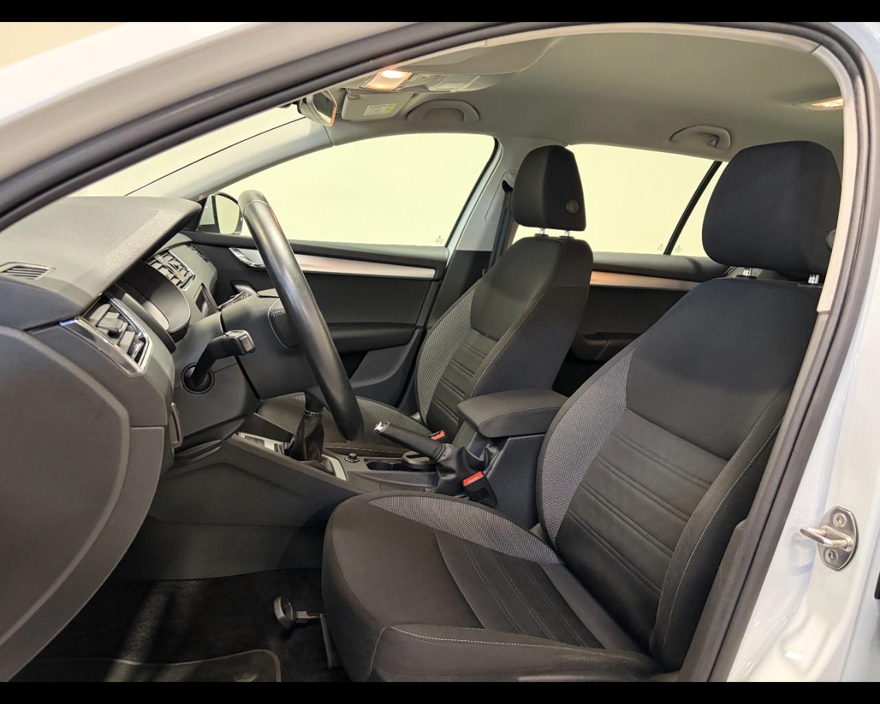 SKODA OCTAVIA WAGON 1.6 TDI AMBITION