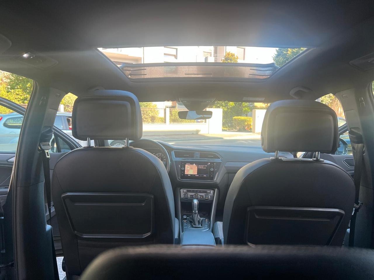 VW TIGUAN 2.0 TDI SCR DSG AD. BlueM. Techn. R-LINE PACK