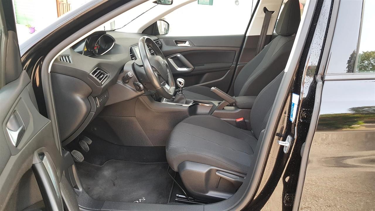 Peugeot 308 1.6 BlueHDi 115 CV Stop&Start Business