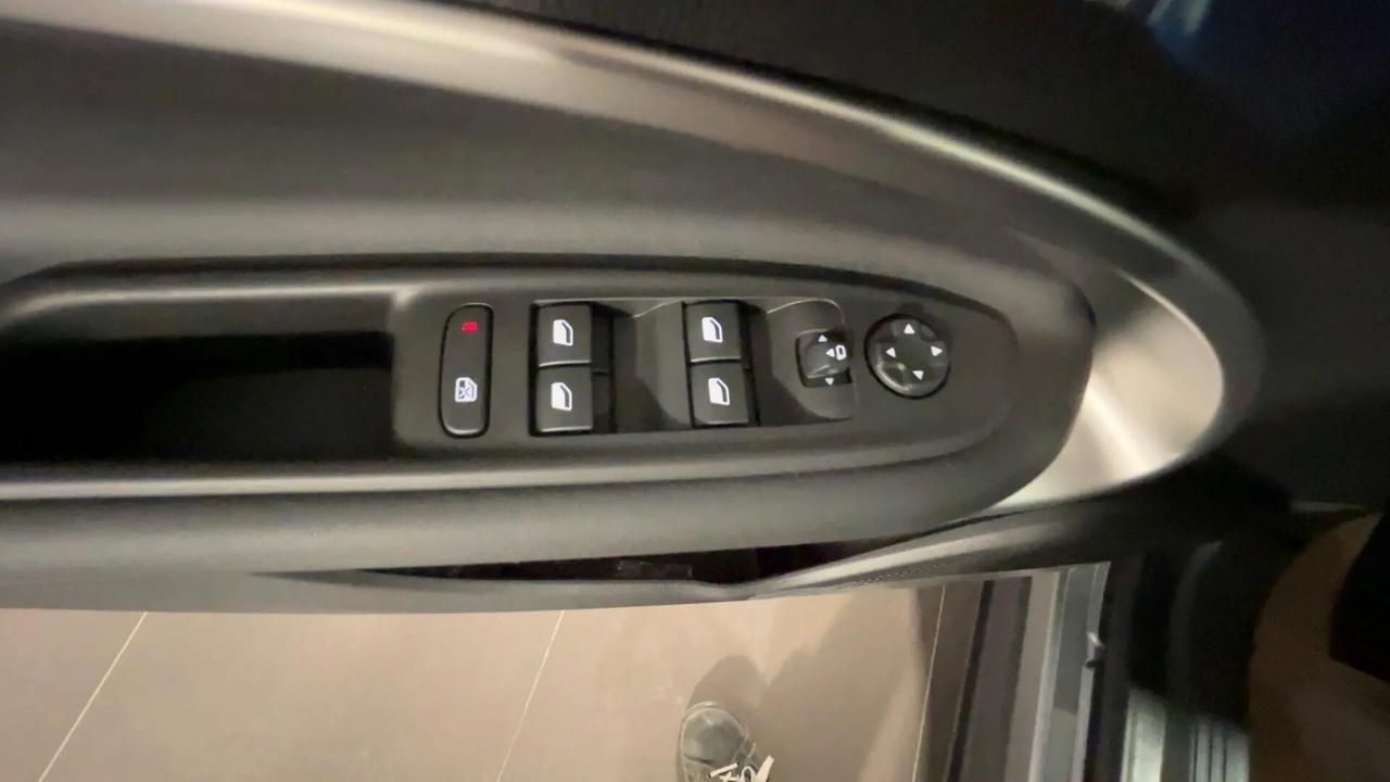 Jeep Avenger 1.2 Turbo 100 CV MHEV Summit