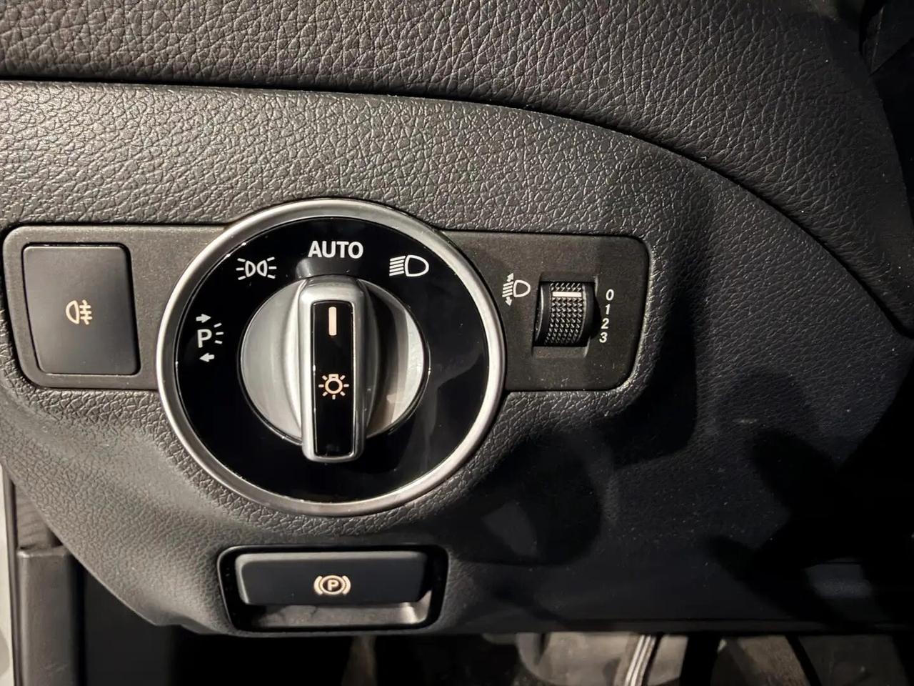 Mercedes-benz GLA 180 d Automatic Premium