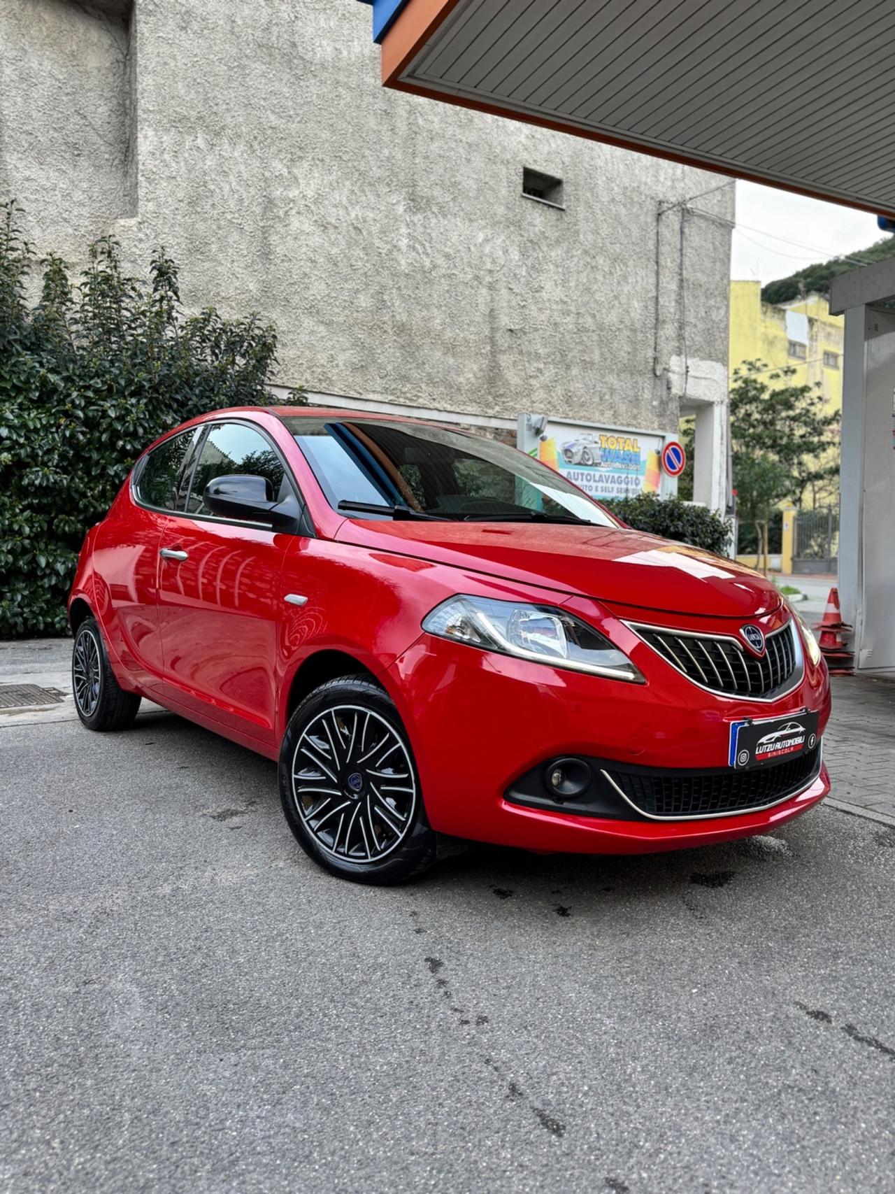 Lancia Ypsilon 1.0 FireFly 5 porte S&S Hybrid Gold Plus
