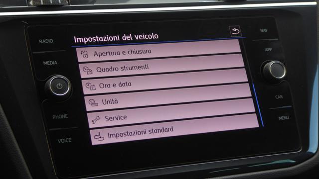 VOLKSWAGEN Tiguan 2.0 TDI SCR DSG Business BlueMotion Technology