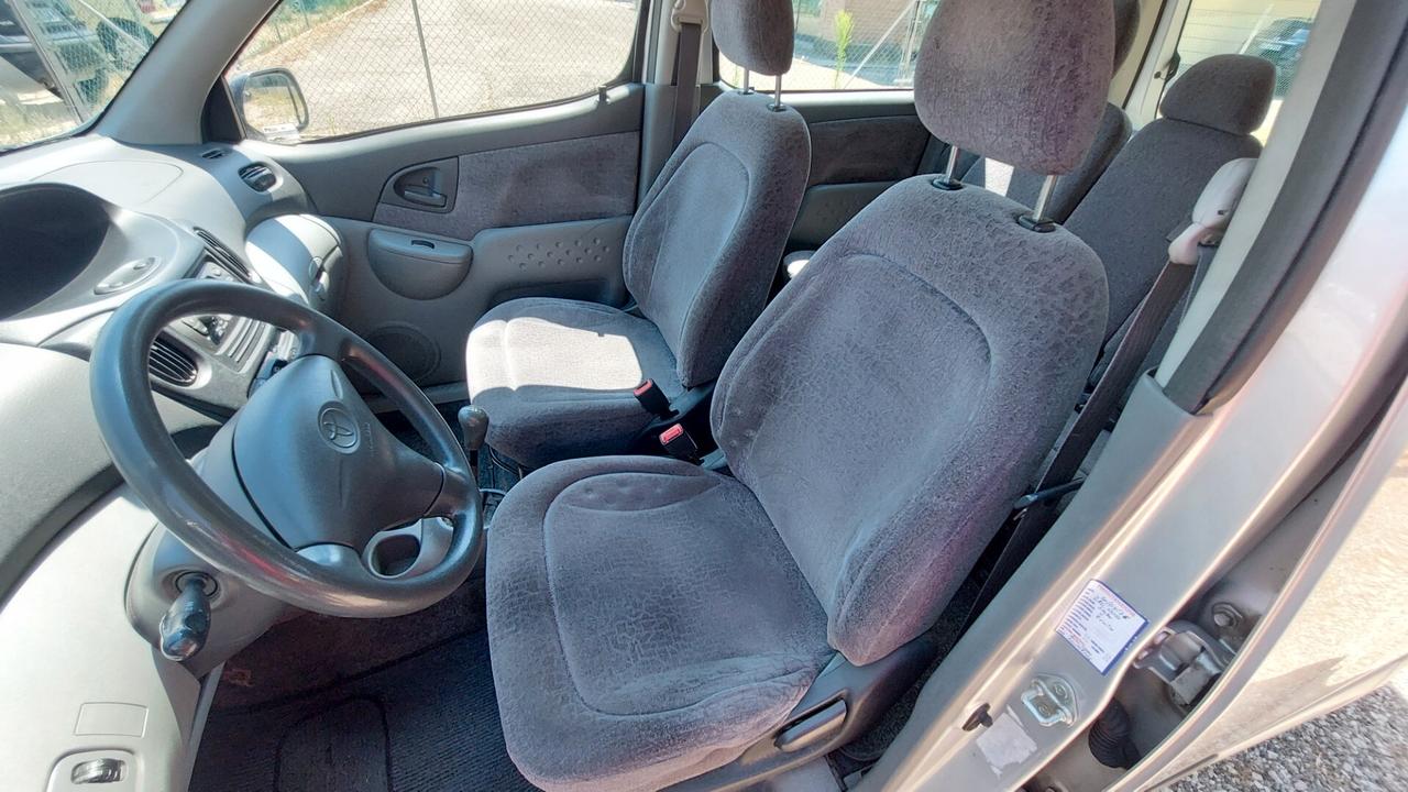 Toyota Yaris Verso 1.4 Tdi D-4D cat Sol