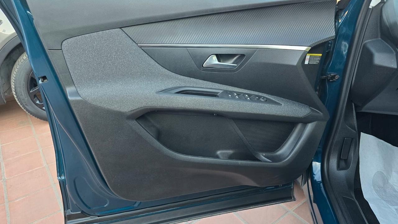 Peugeot 3008 BlueHDi 130 S&S EAT8 Active Pack