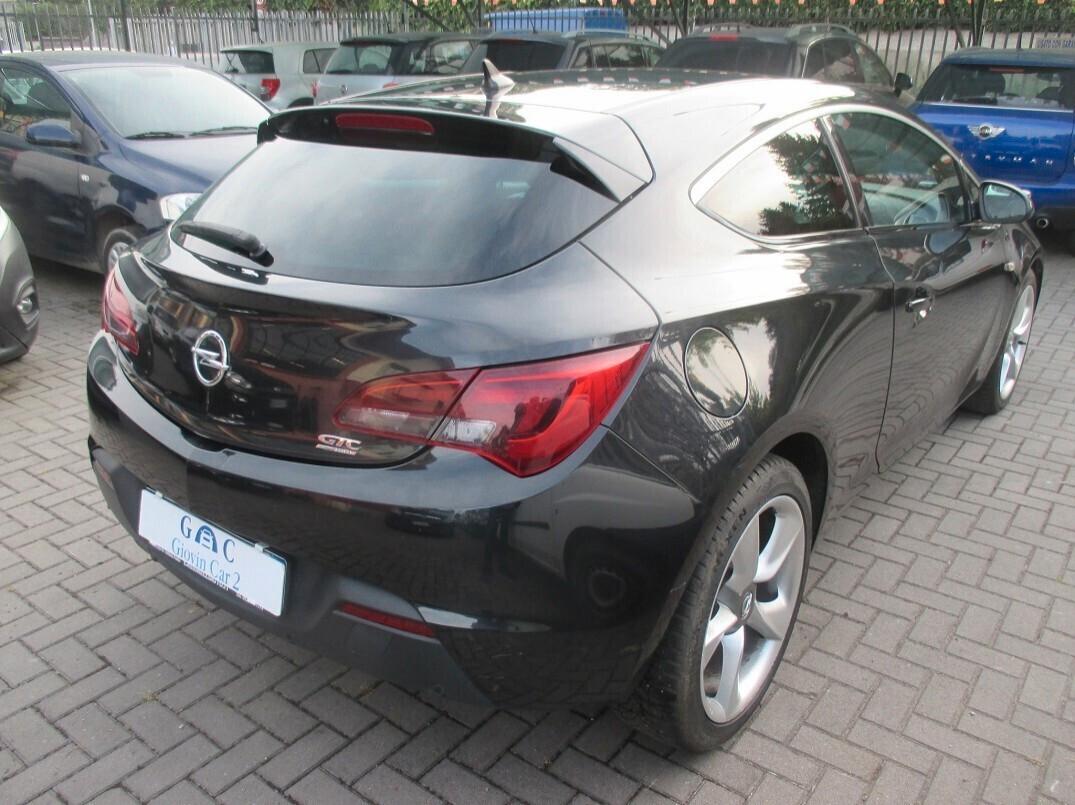 Opel Astra GTC 1.6 Turbo 180CV 3 porte Cosmo S