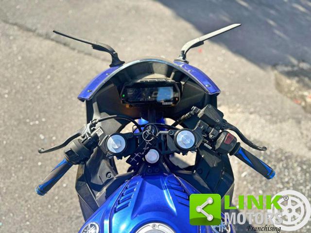 YAMAHA YZF R125 Monster Energy MotoGP Edition