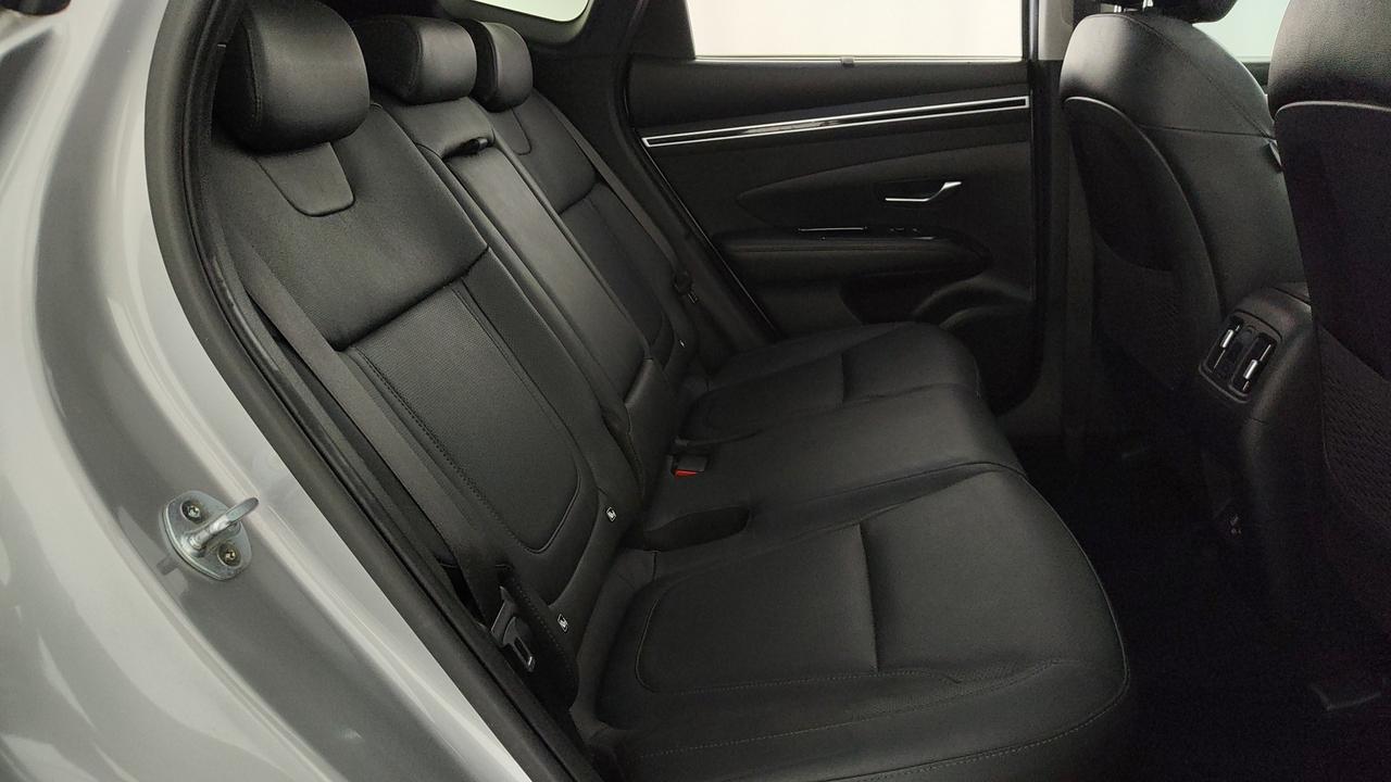 HYUNDAI 1.6 PHEV XLINE 4WD Auto