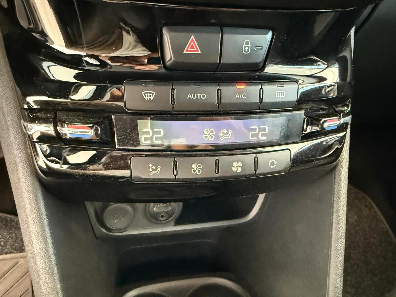 Peugeot 2008 BlueHDi 100 GT Line