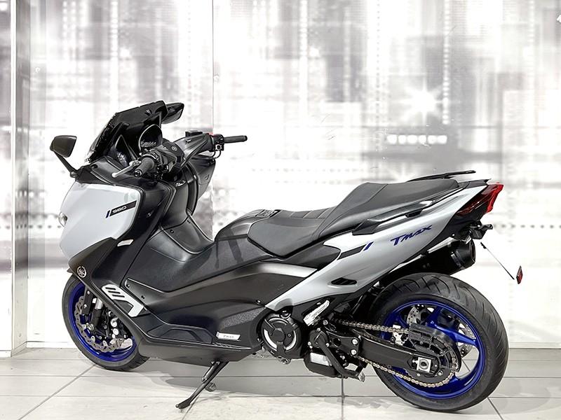 Yamaha TMax 560