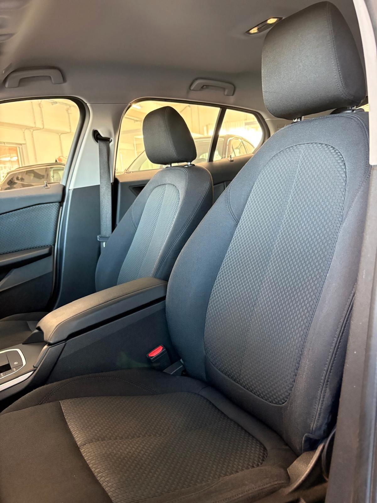 Bmw 118 118d 5p. Business Advantage