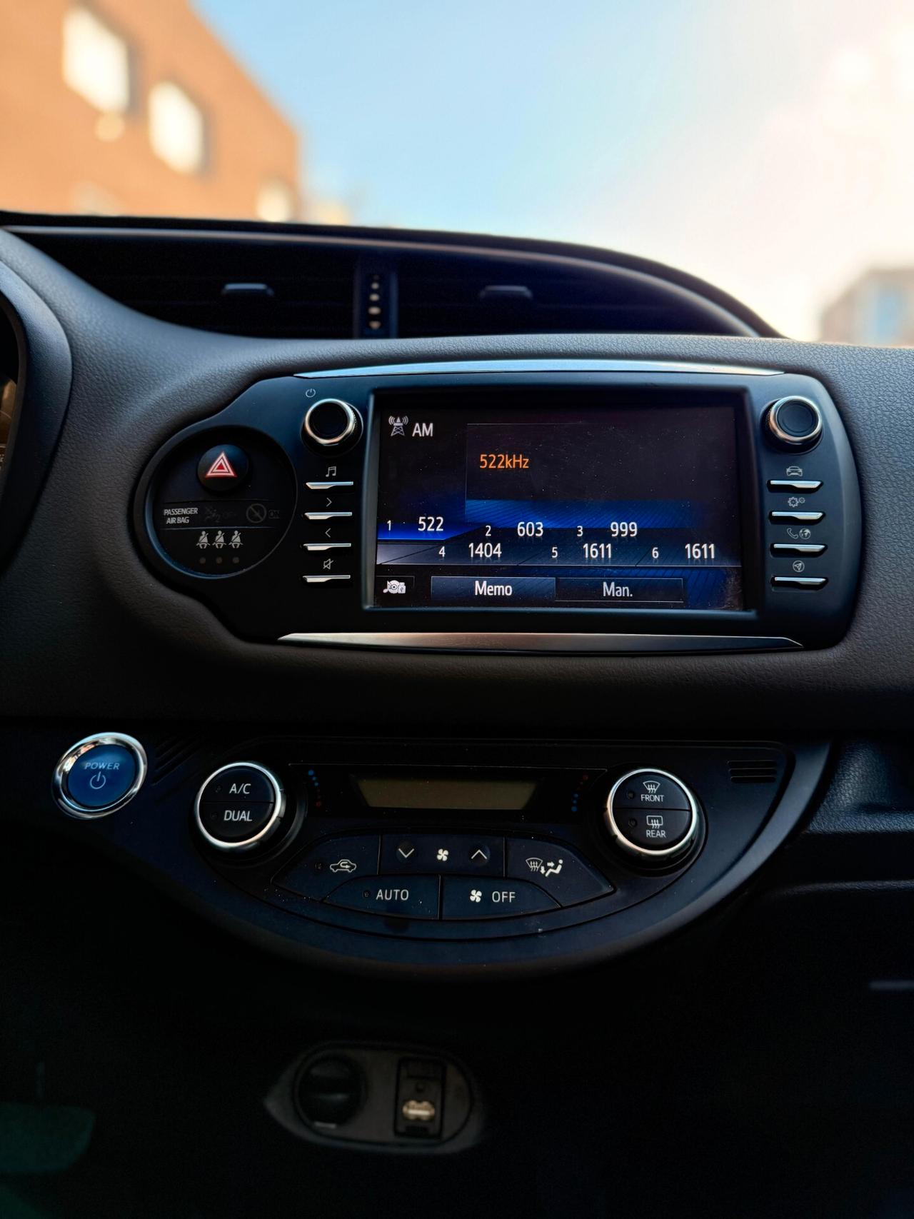 Toyota Yaris 1.5 Hybrid 5 porte Business Telecamera cerchi in lega 15 gomme nuove 4 stagioni