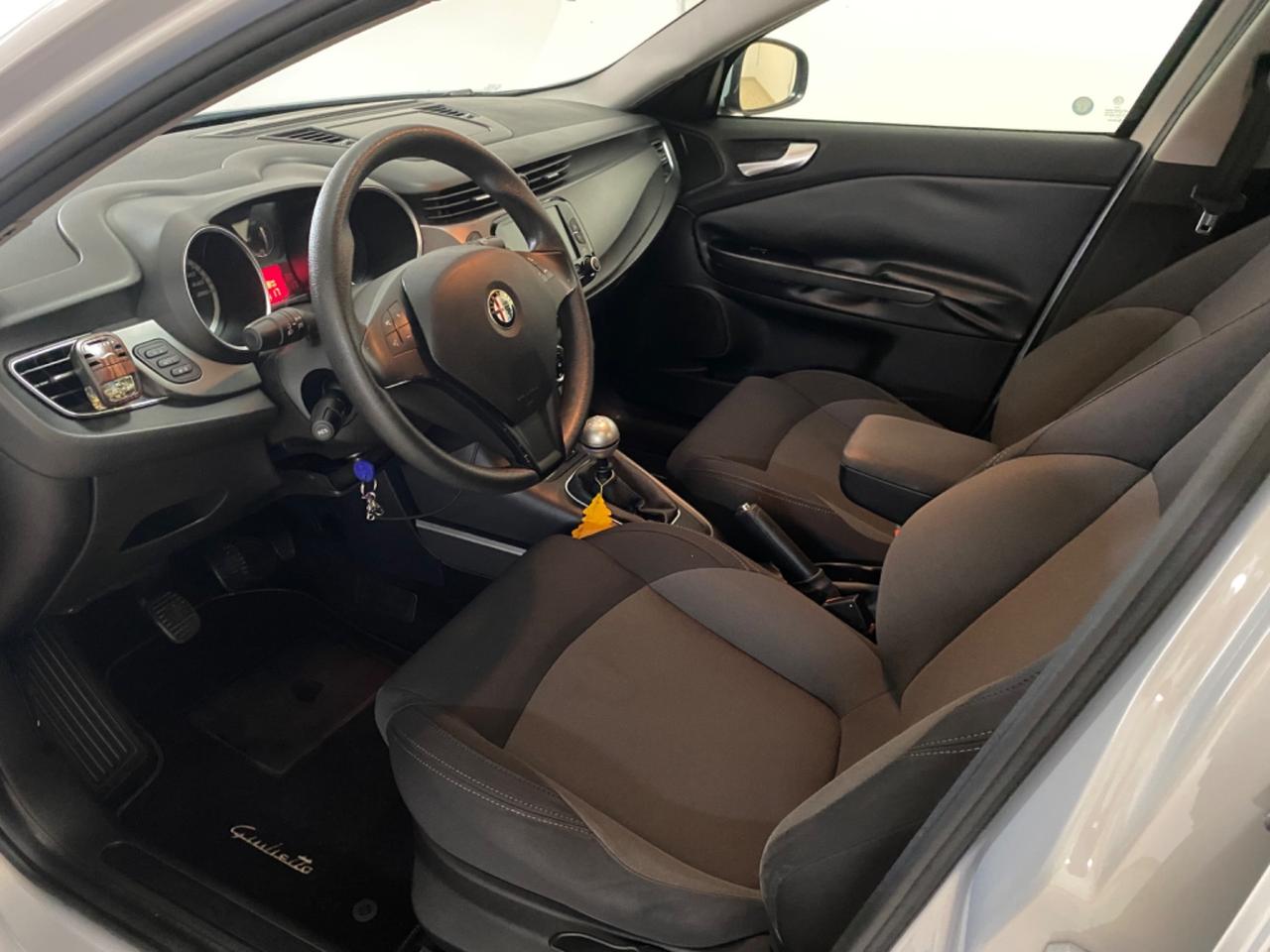 Alfa Romeo Giulietta 1.6 JTDm-2 105 CV Distinctive