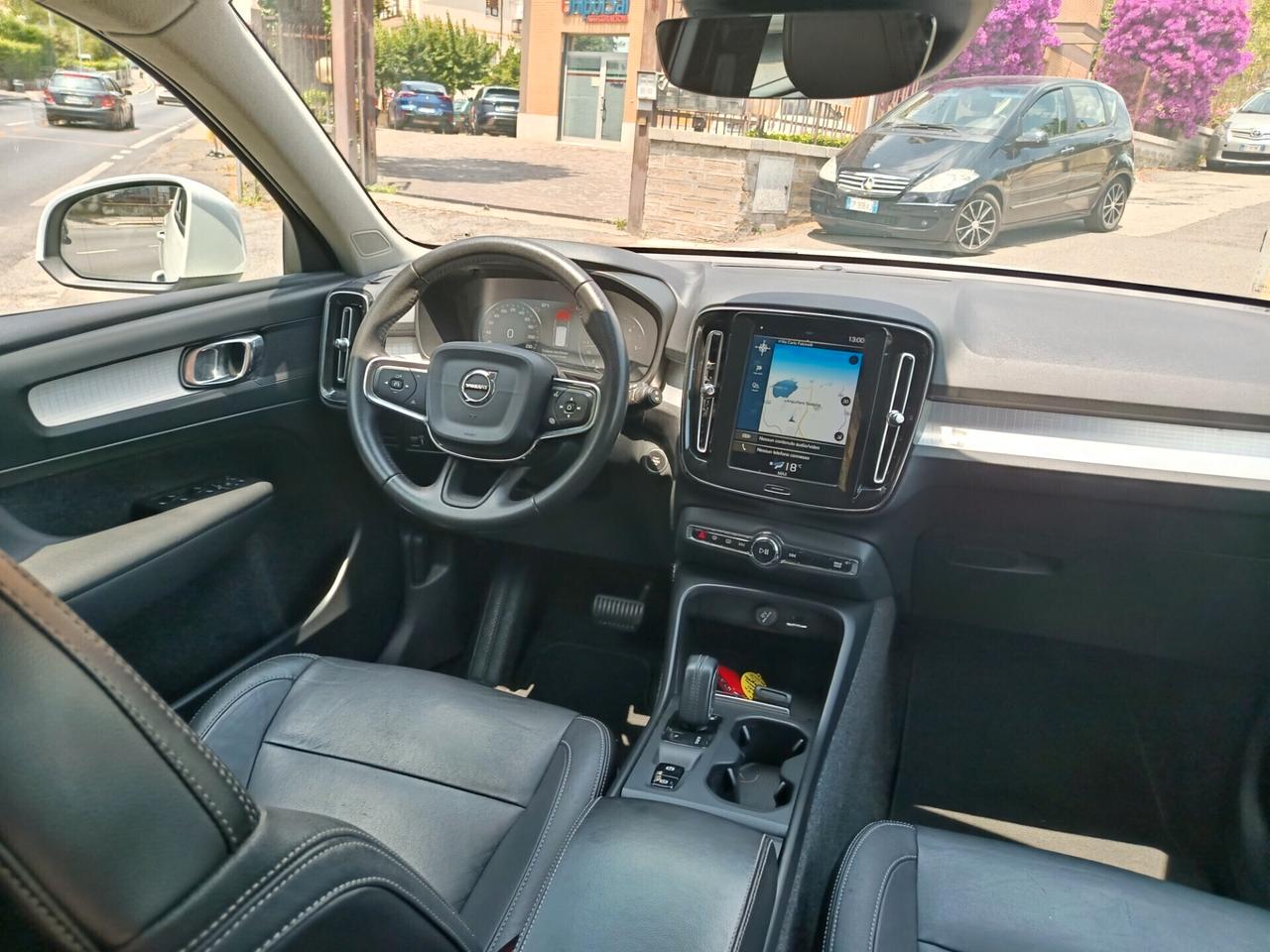 Volvo XC40 D4 AWD Geartronic Business