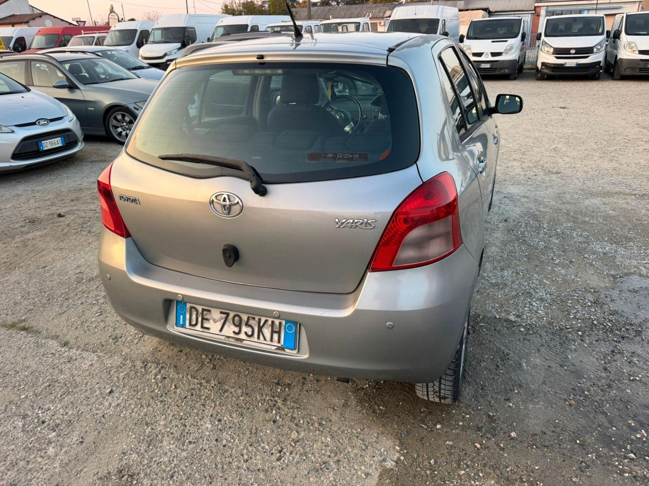 Toyota Yaris 1.4 5 porte M-MT Sol CAMBIO AUTOMATICO