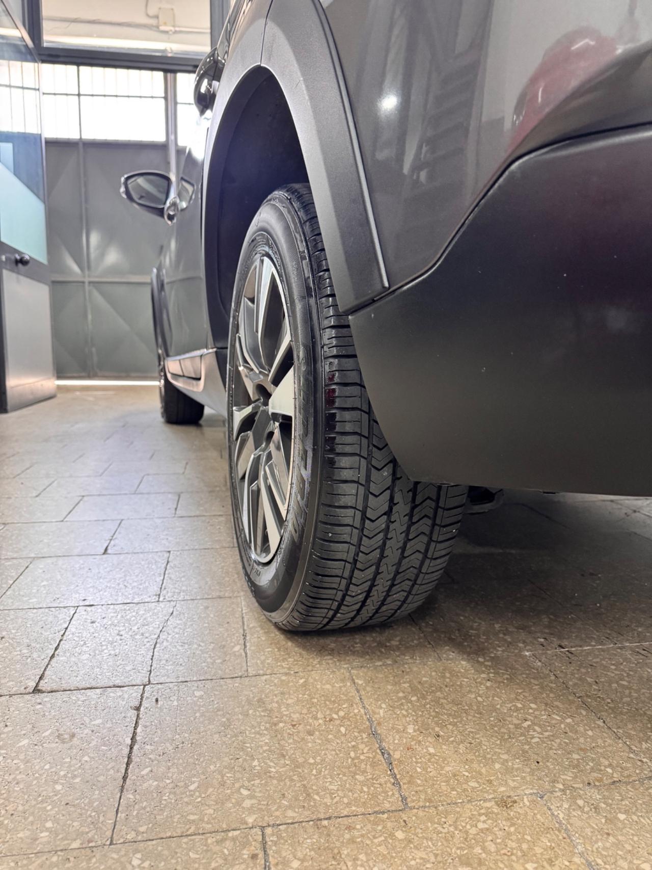 Peugeot 2008 1.2 82 Cv Allure 90.000 KM - 2019
