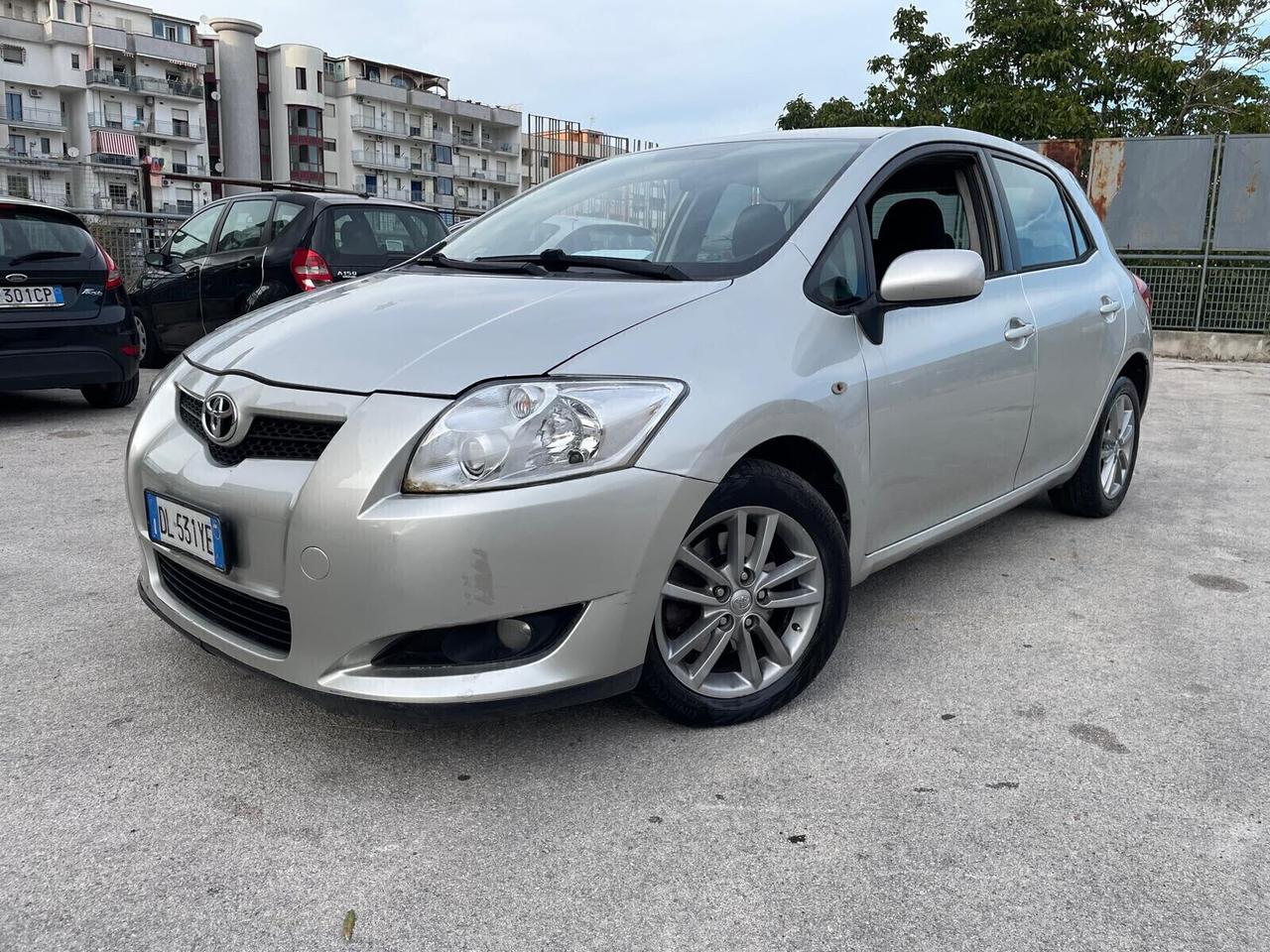 Toyota Auris 2.0 DIESEL 5 porte IN OTTIME CONDIZIONI