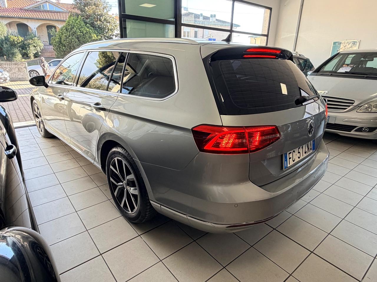 Volkswagen Passat 2.0 TDI DSG Executive 12 Mesi Garanzia