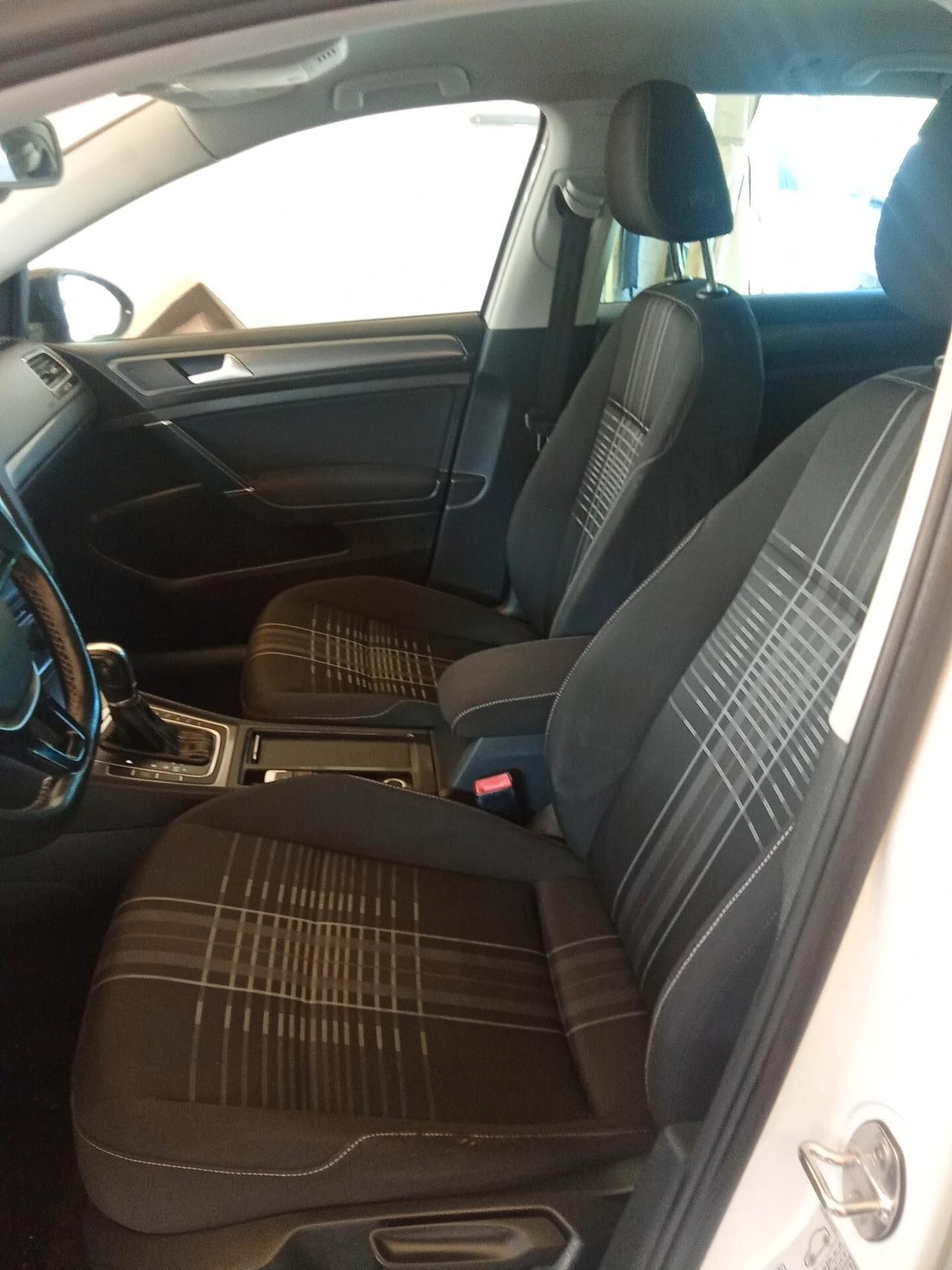 Golf Variant 1.6 TDI 110 CV DSG 12/015