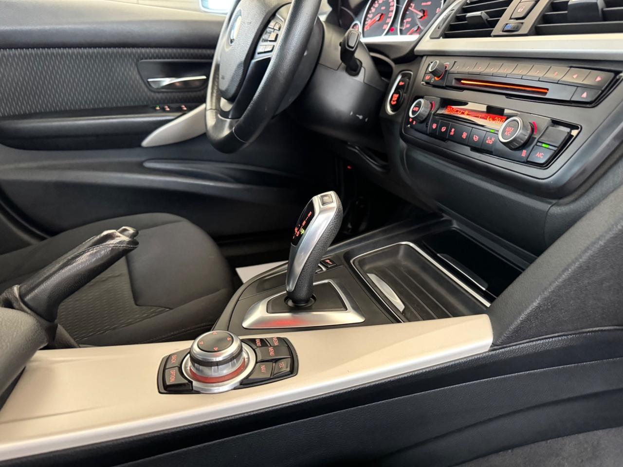 BMW 316d Automatic Touring - Navi