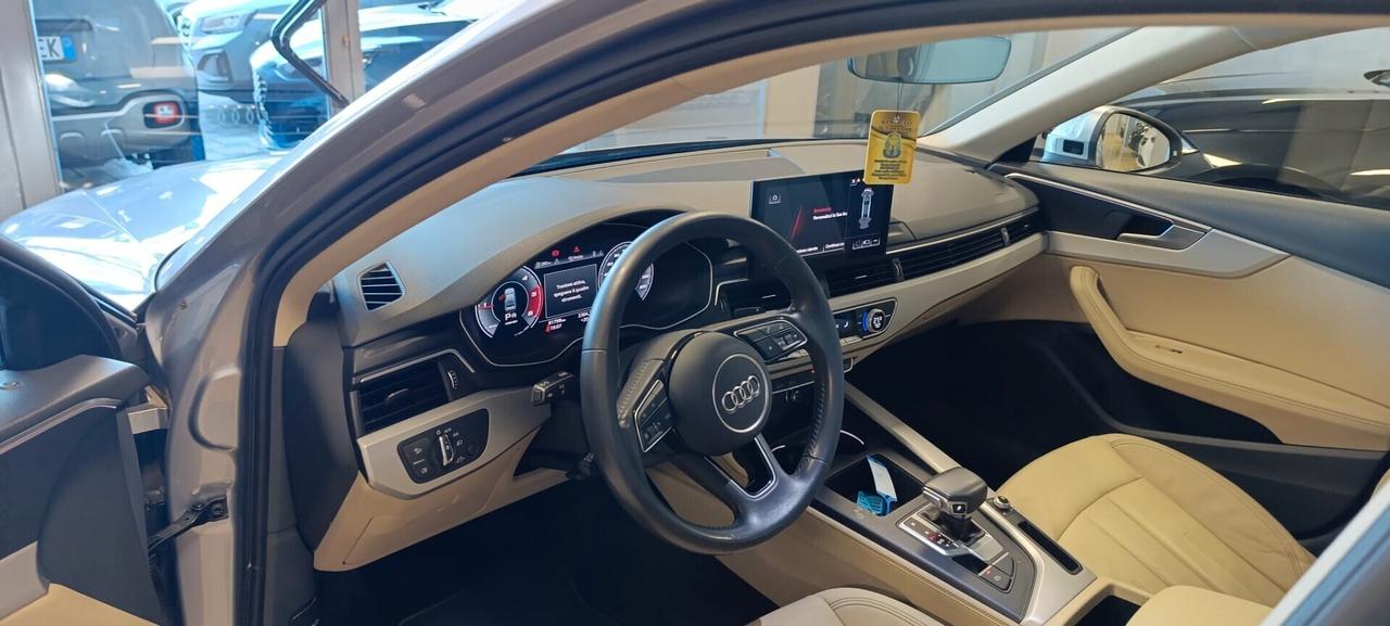 Audi A4 30 TDI/136 CV S tronic Business Advanced