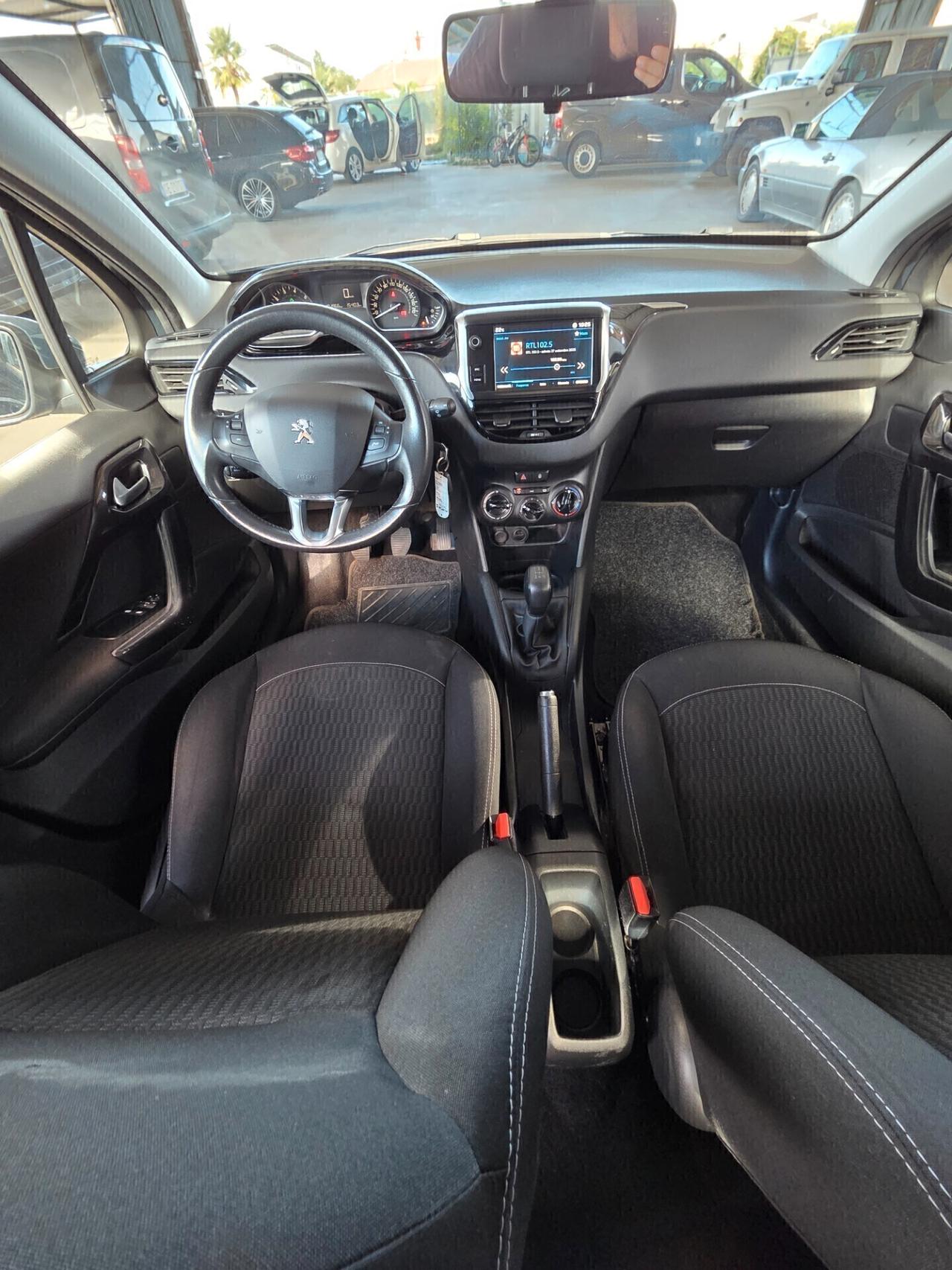 Peugeot 208 pochi km 2019 FINANZIABILE