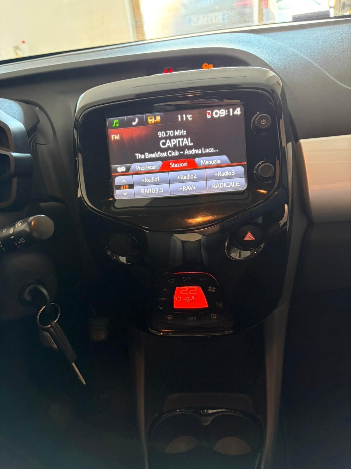 TOYOTA AYGO 1.0 5P X-PLAY "UN GIOIELLINO"