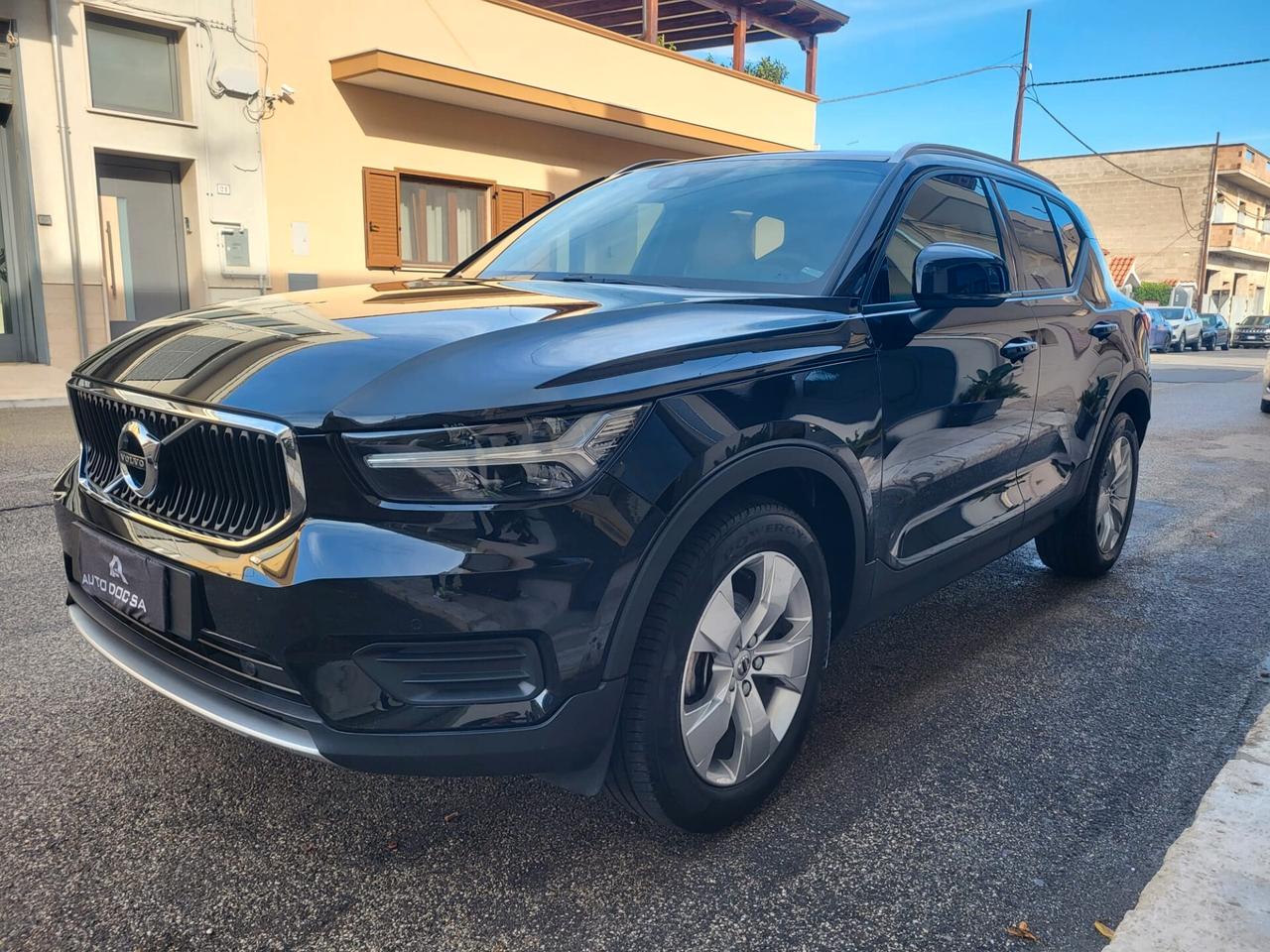 Volvo XC40 D3 Geartronic Momentum Pelle Beige Retroc. Cerchi 18...