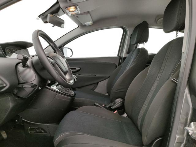 LANCIA Ypsilon 1.2 69 CV 5 porte S Momodesign