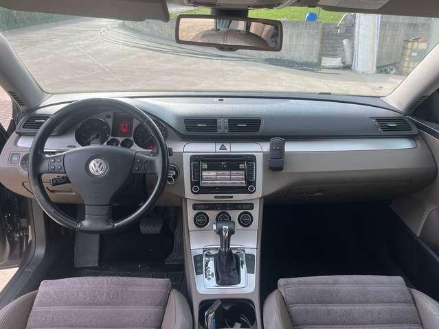 Volkswagen Passat Variant 2.0 tdi 140cv DSG Highline